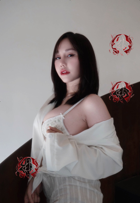 Francesca, photo 5 of 10