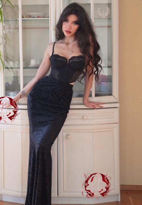 Hunnee, photo 3 of 6