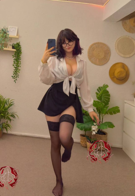 Jadey, photo 3 of 6