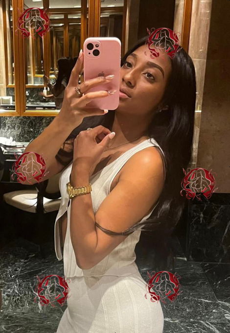 Karissa, photo 8 of 8