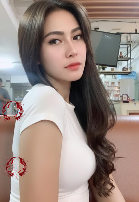Paris, 23 years old, Kowloon
