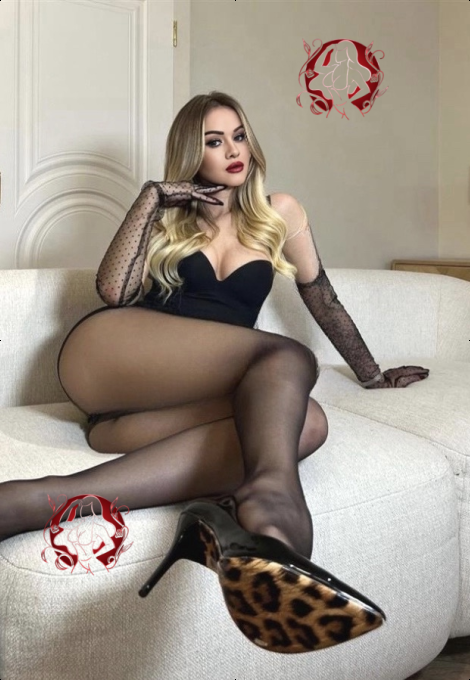 Sabina, photo 2 of 6